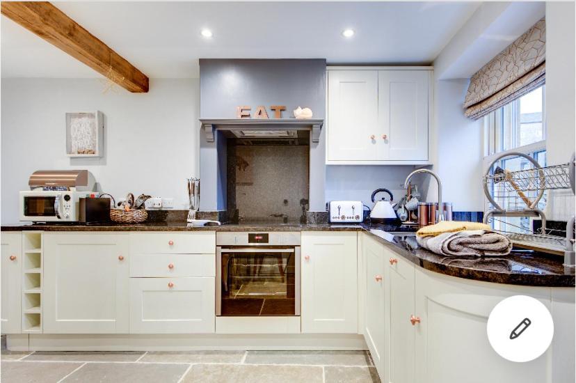Rustic Retreats Jacks Cottage With Hot Tub & Alpaca Walking Experiences Matlock  Bagian luar foto